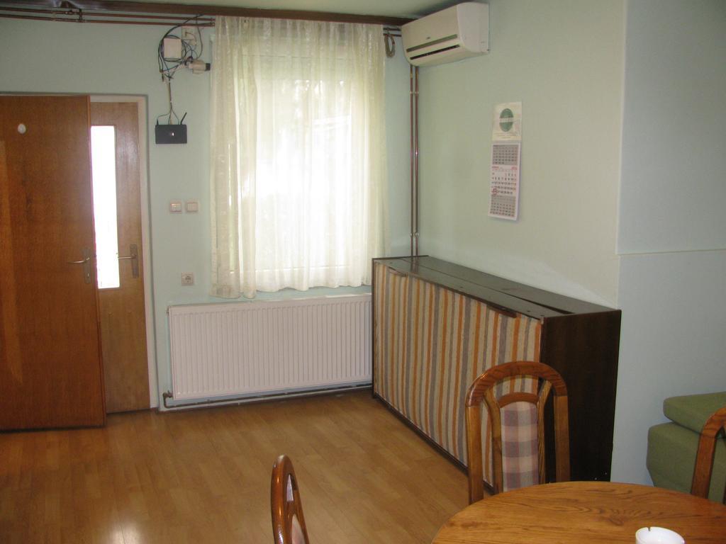 Apartments & Rooms Korzo Славонски брод Стая снимка