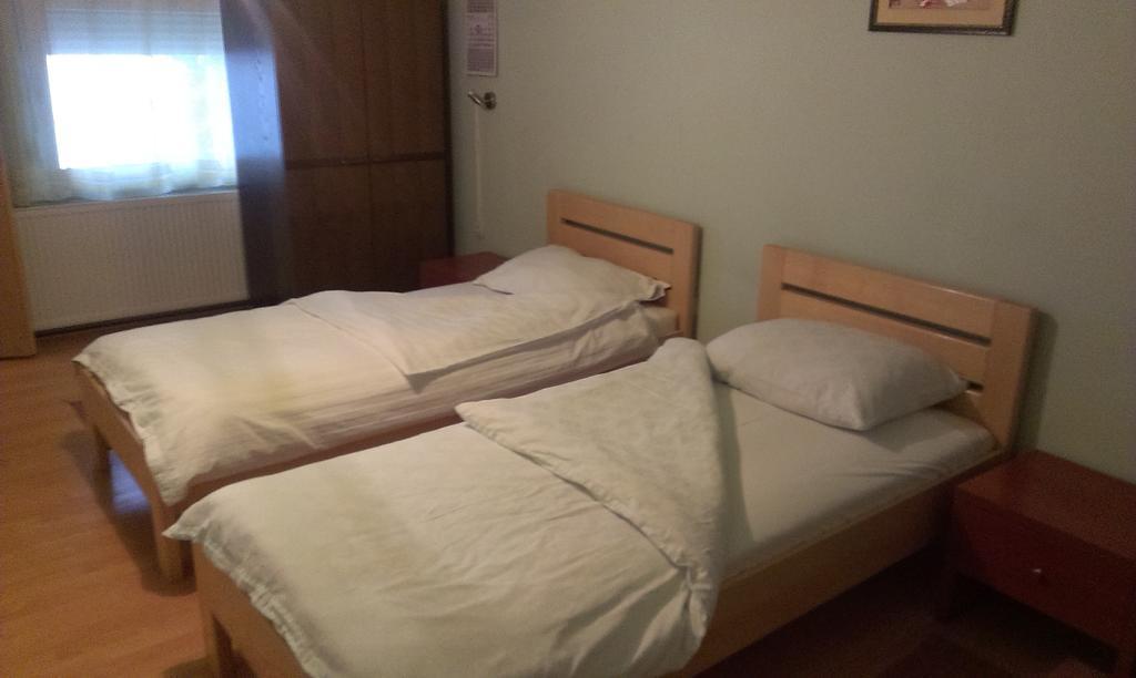 Apartments & Rooms Korzo Славонски брод Стая снимка