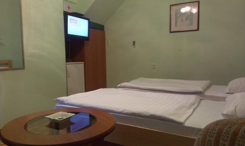 Apartments & Rooms Korzo Славонски брод Стая снимка
