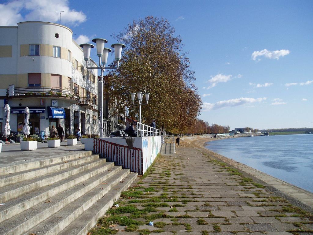 Apartments & Rooms Korzo Славонски брод Стая снимка